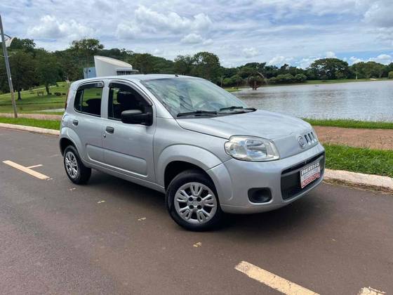 FIAT UNO 1.0 EVO VIVACE 8V FLEX 4P MANUAL FIAT UNO 1.0 EVO VIVACE 8V FLEX 4P MANUAL